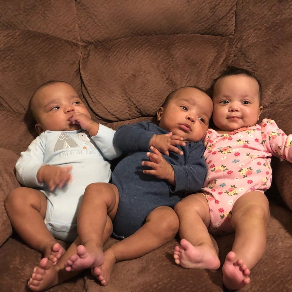 Dad hilariously loses battle against triplets when they raid the fridge
