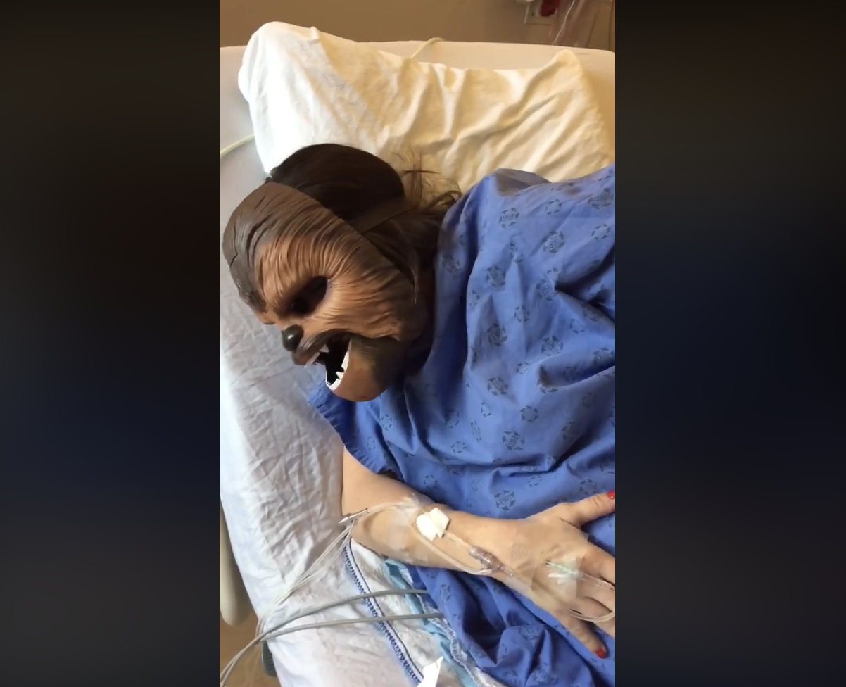 Mom gives birth while wearing Chewbacca mask