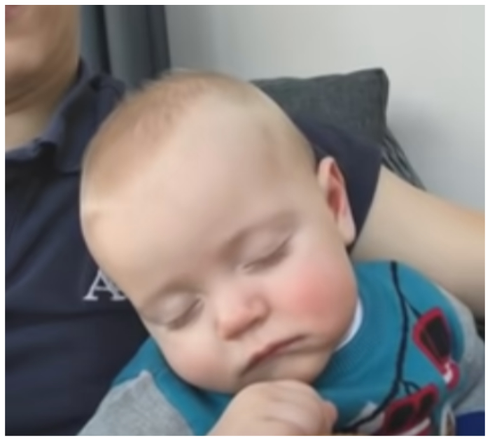 Dad shares old trick to put baby to sleep and gets over 22 million views