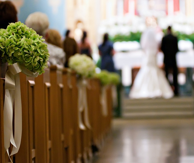 Tiny flower girl goes viral for her hilarious wedding entrance