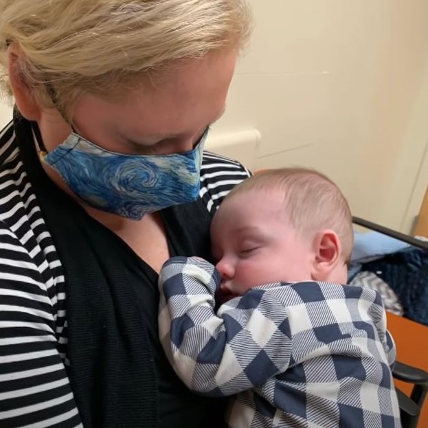 Young parents warn of dangerous “Hair Tourniquet Syndrome”