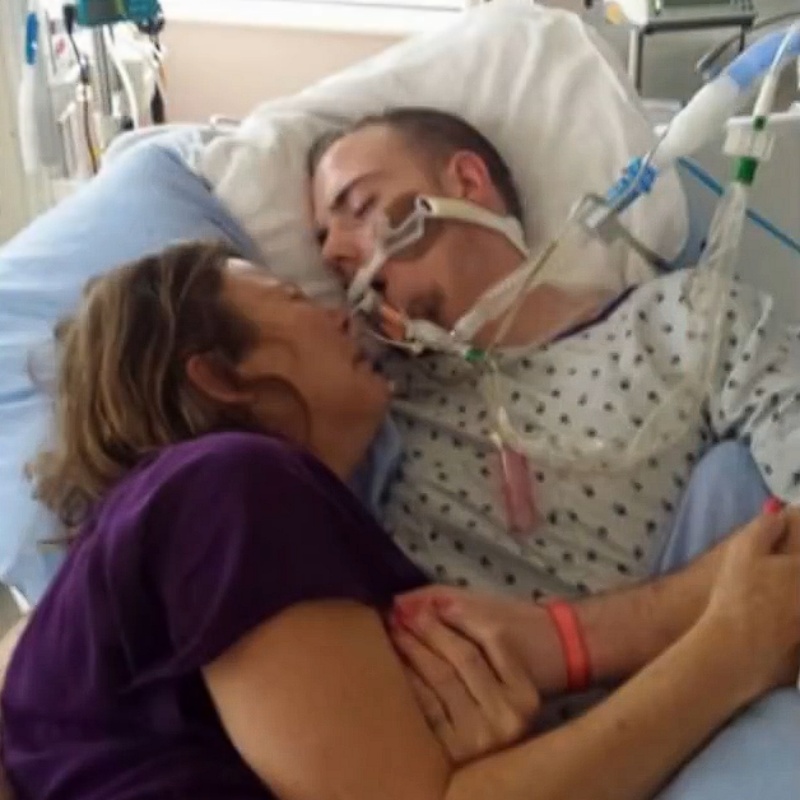 Mom shares heartbreaking photo of her son in hospital to make other ...