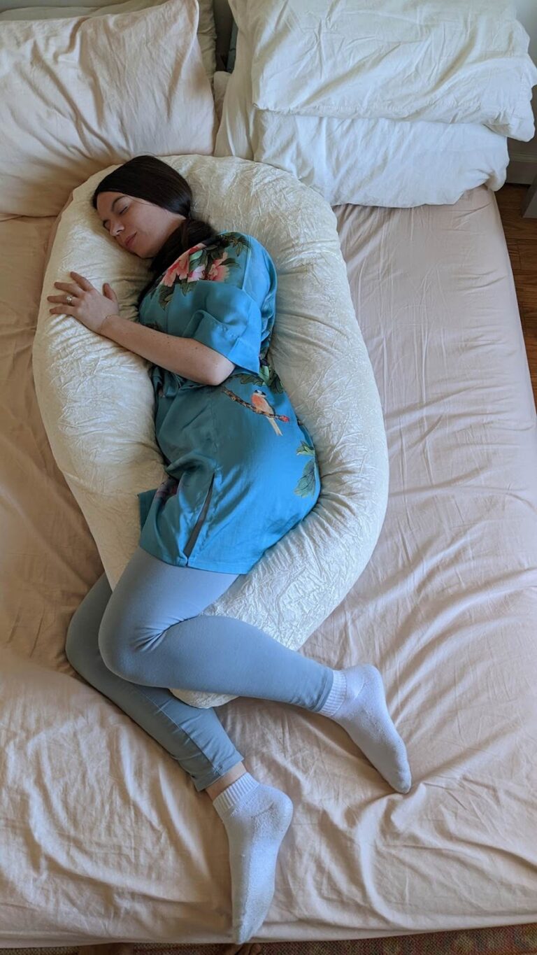 I Tried The Best Pregnancy Pillows For 1 Week Each Here’s What