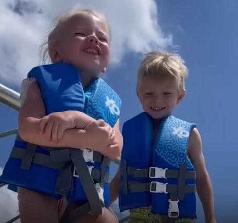 Little girl melts hearts with adorable ‘pep talk’ to jump into water